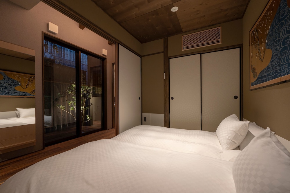 THE KAZAHAYA 坪庭スイート 客室4 | ザ 町屋 風早