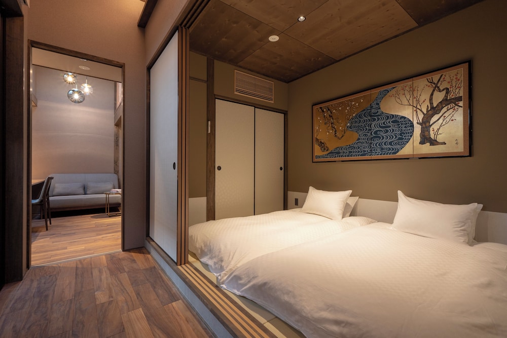 THE KAZAHAYA 坪庭スイート 客室7 | ザ 町屋 風早