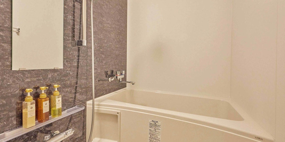 デラックスルーム オーシャンビュー 海風 バスルーム1 | ゆくりなリゾート海風