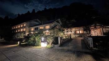 柏樹関