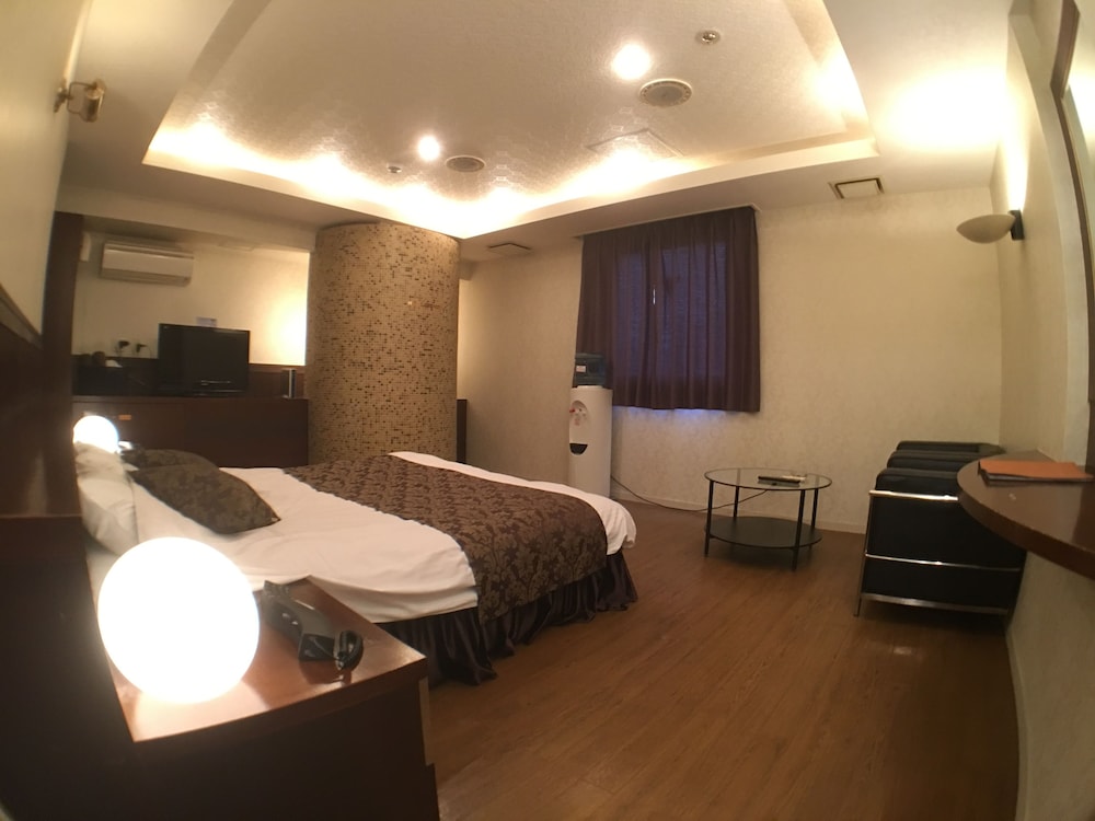 ベーシック ダブルルーム 客室7 | ホテルオーキッド - 大人限定