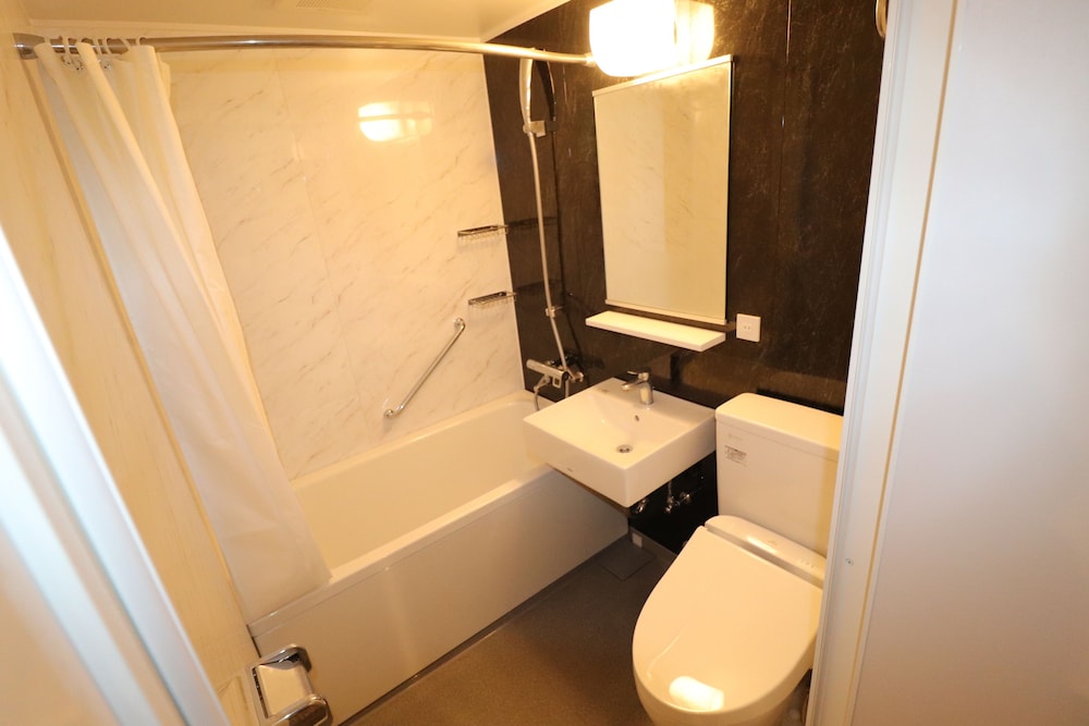 ダブルルーム 禁煙 バスルーム0 | アンドコンフィホテル熊本城ビュー