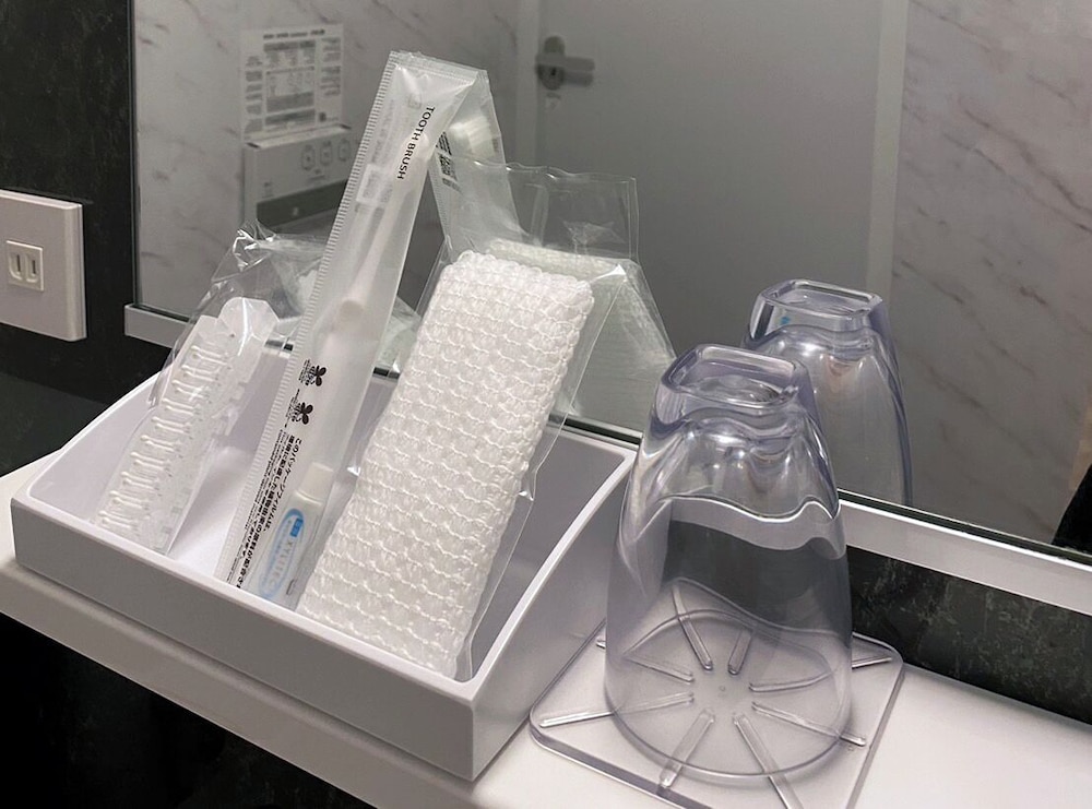 ダブルルーム 禁煙 バスルーム2 | アンドコンフィホテル熊本城ビュー