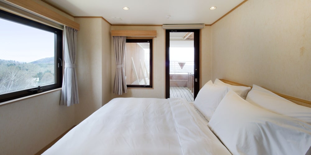 雲海スイート 客室3 | T Hotel 竜王