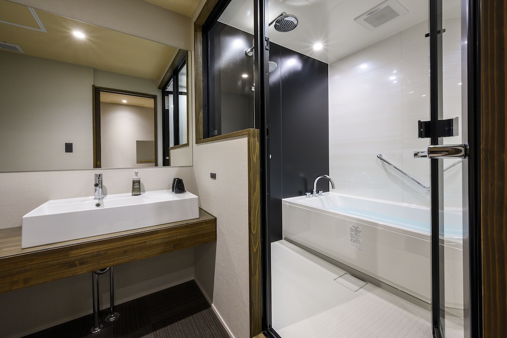 デラックス ルーム 禁煙 バスルーム0 | HOTEL WOOD 高山