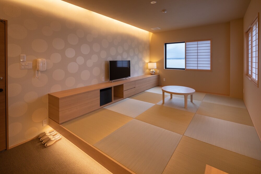 スーペリア 和室 | 移り住みたくなる宿 イミグレ