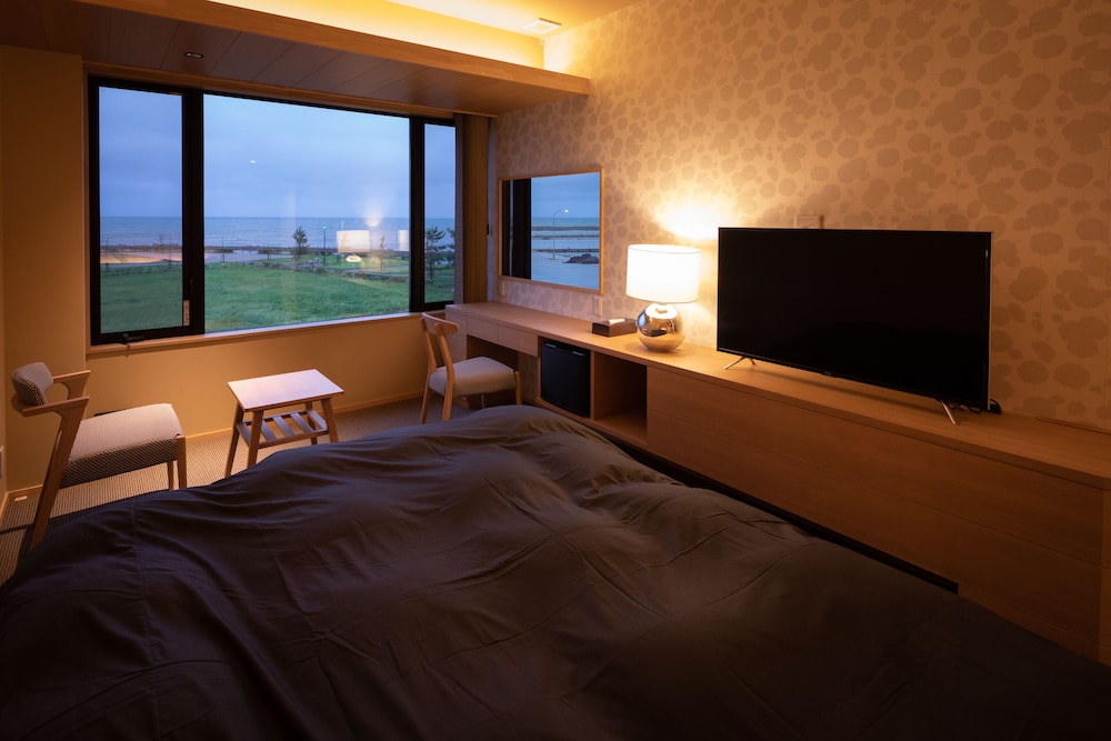 スタンダード ダブル シービュー 部屋からの景観0 | 移り住みたくなる宿 イミグレ