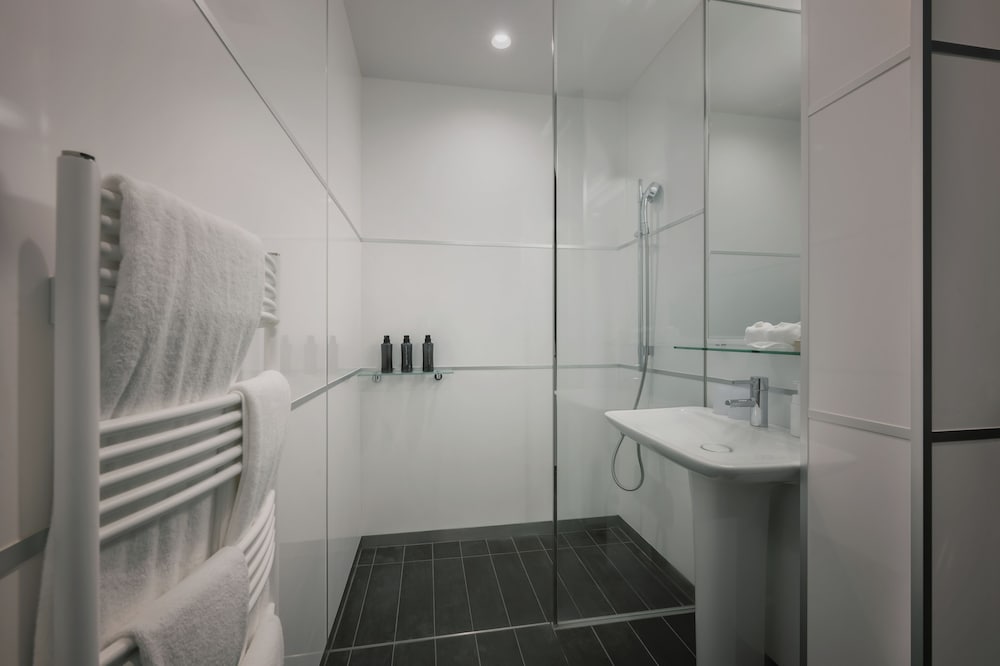 デラックス ルーム 3 ベッドルーム (Townhouse) バスルーム0 | ヒノデヒルズニセコビレッジ