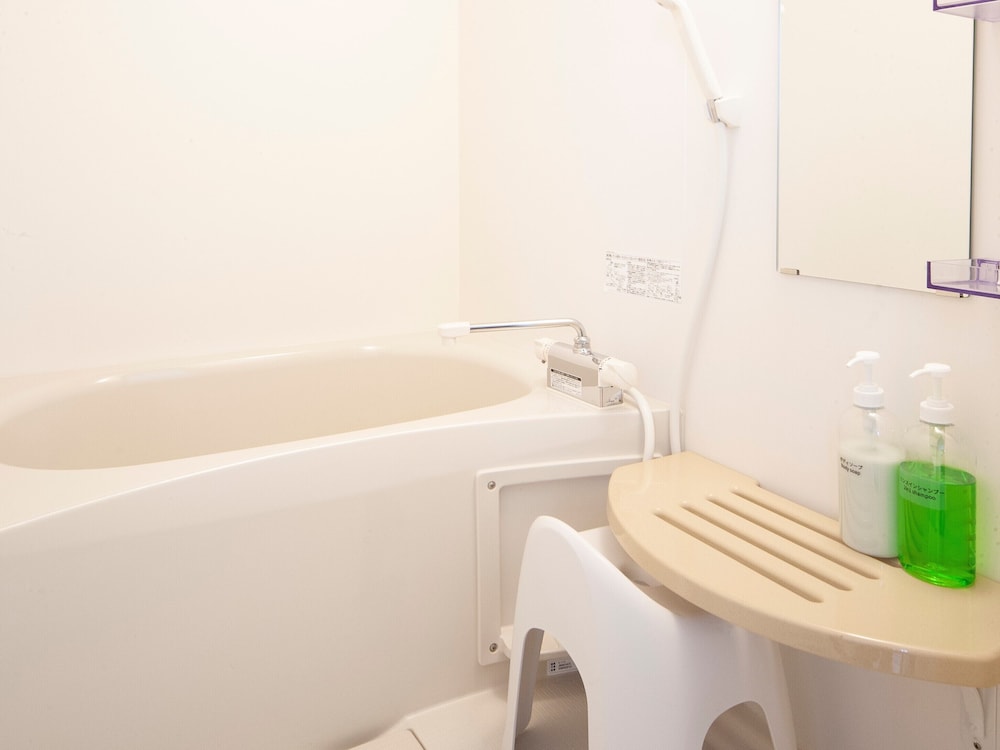 スーペリア ツインルーム 禁煙 浴槽 バスルームの設備1 | ホテル中央ブリッジ