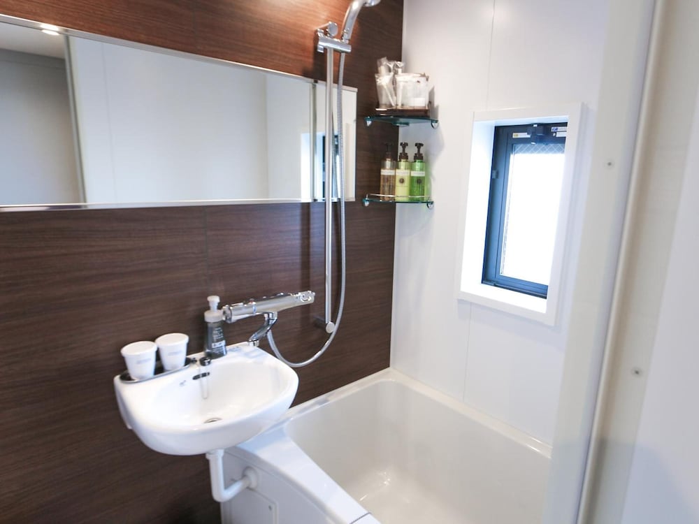 ツインルーム 喫煙可 バスルーム0 | ホテルリブマックス東京綾瀬駅前