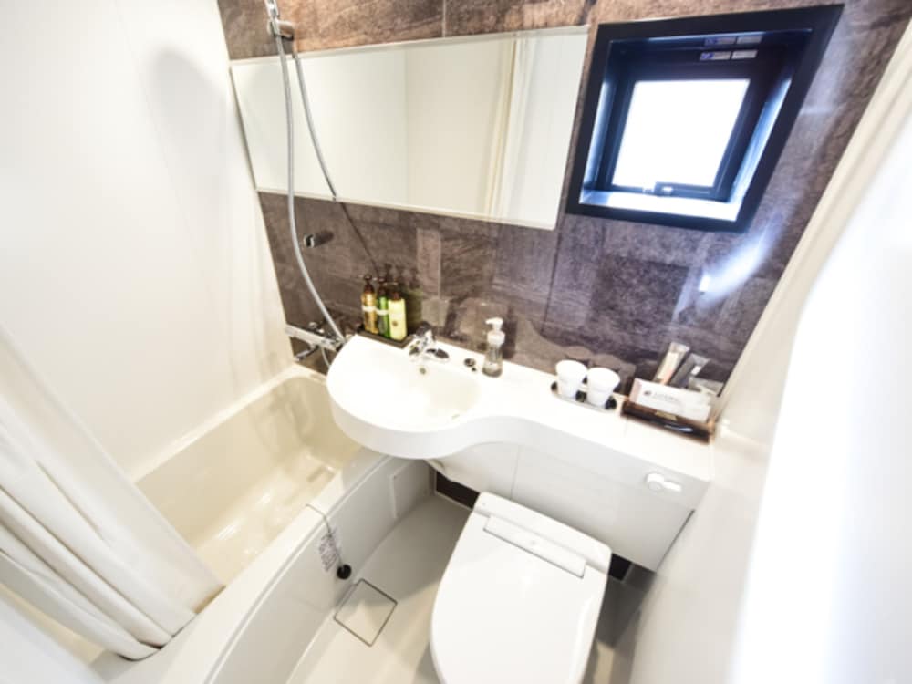 スタンダード シングルルーム 喫煙可 バスルーム0 | ホテルリブマックス博多駅南