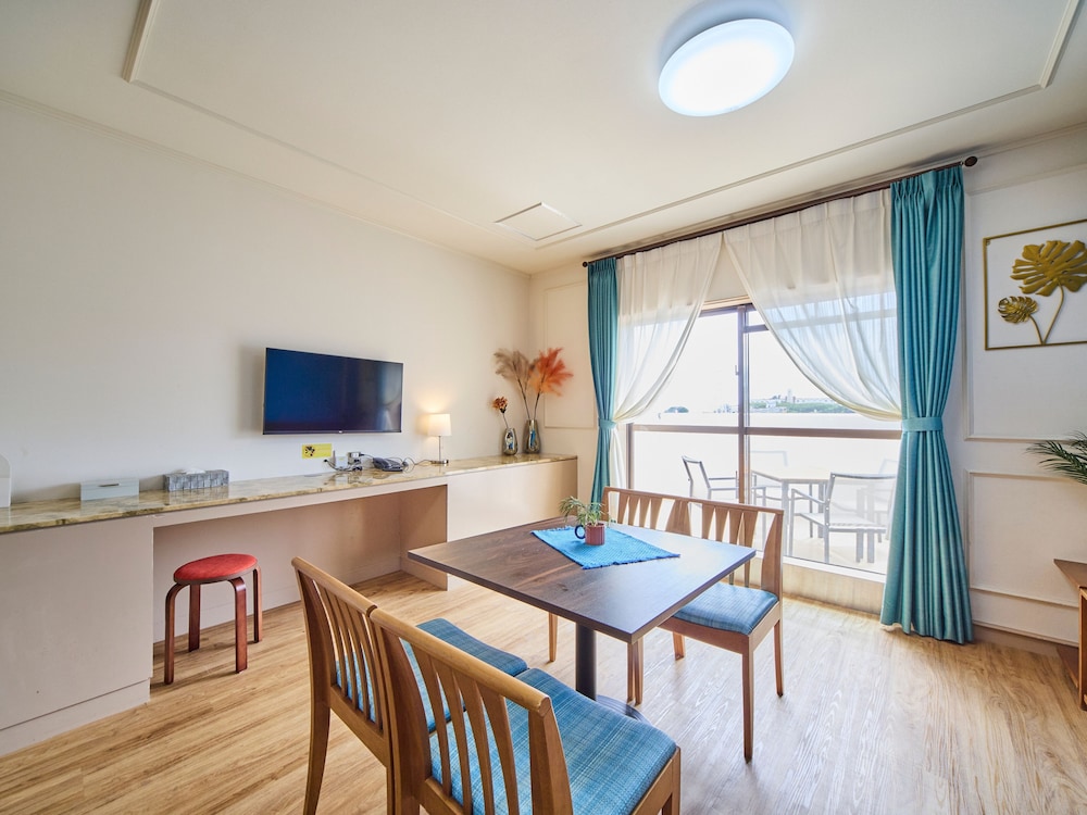 ファミリー ルーム 禁煙 客室12 | ライカム ファミリー リゾート ホテル