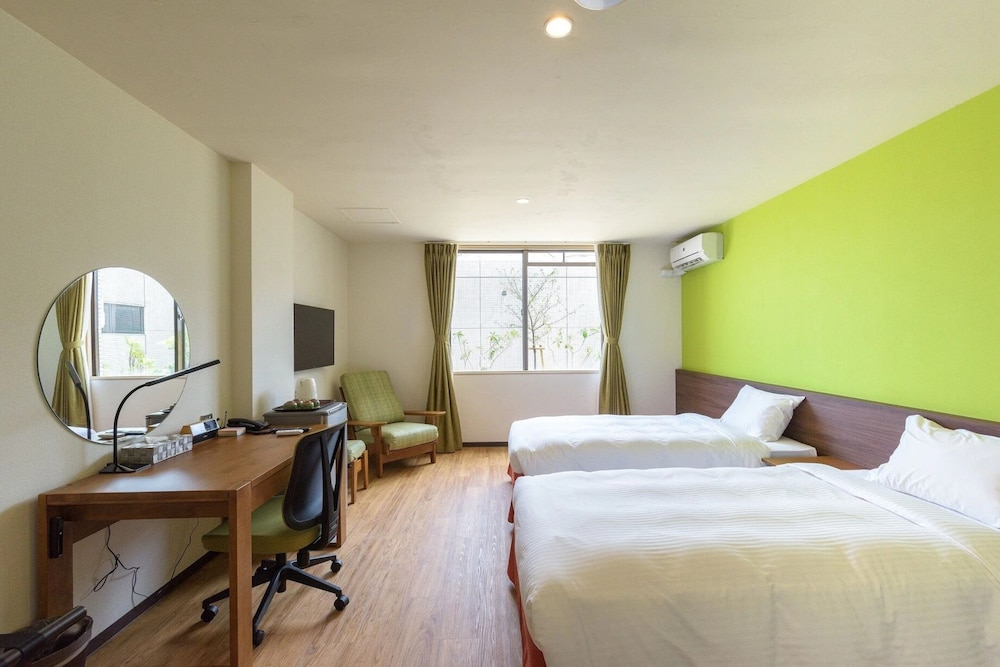 スタンダード ルーム 禁煙 客室1 | ライカム ファミリー リゾート ホテル