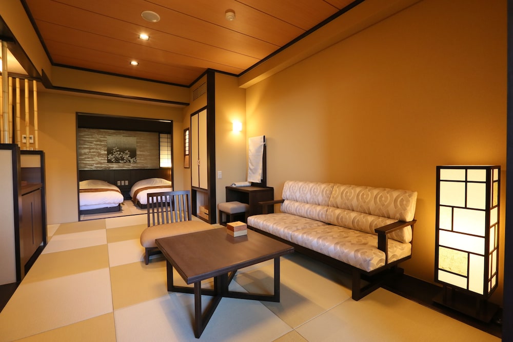 【天然温泉露天風呂付き】“和ツイン" 38平米 客室1 | 箱根強羅温泉 雪月花 別邸 翠雲