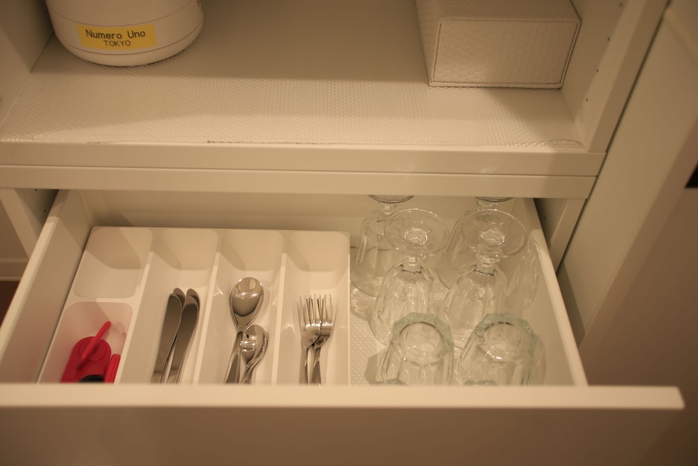 スタンダード ツインルーム (102) 専用キッチン0 | ヌメロ ウーノ 東京