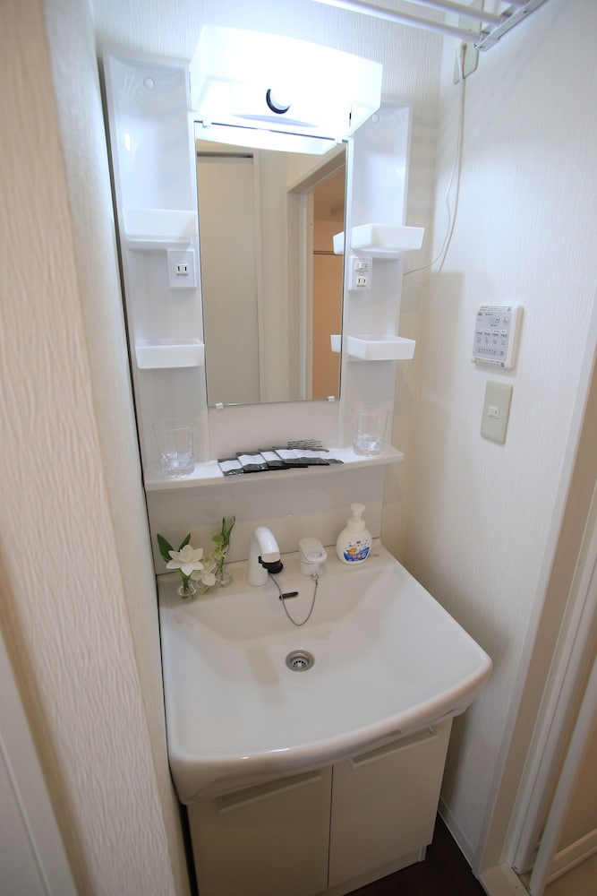 スタンダード ツインルーム (102) バスルーム0 | ヌメロ ウーノ 東京