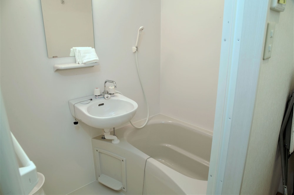 ツインルーム (101) バスルーム1 | ヌメロ ウーノ 東京