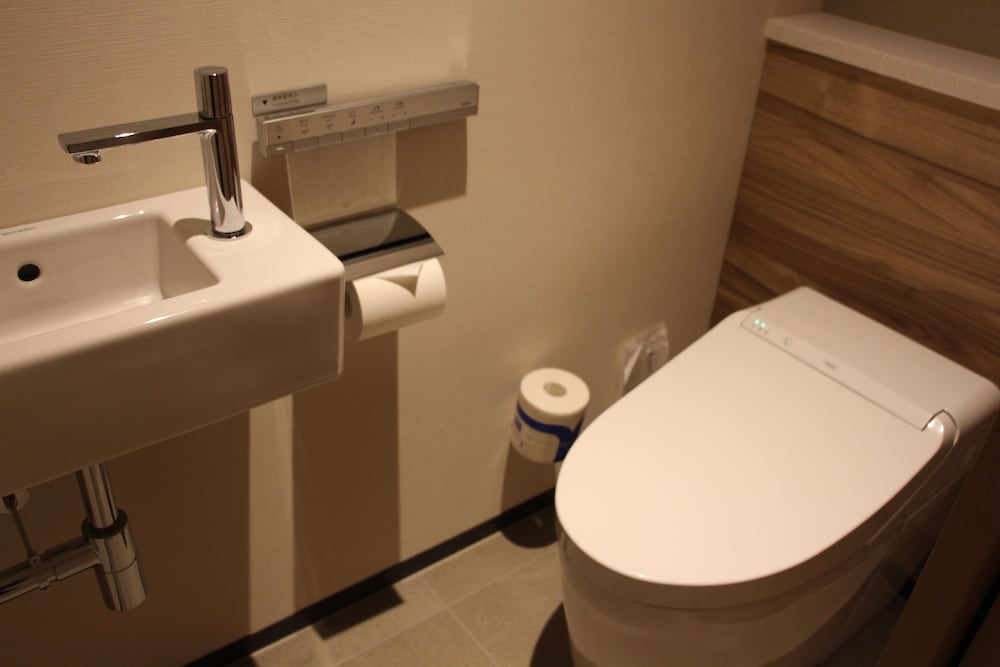 デラックスコーナーツインルーム (3名利用) 34平米 禁煙 バスルーム0 | THE BLOSSOM HIBIYA