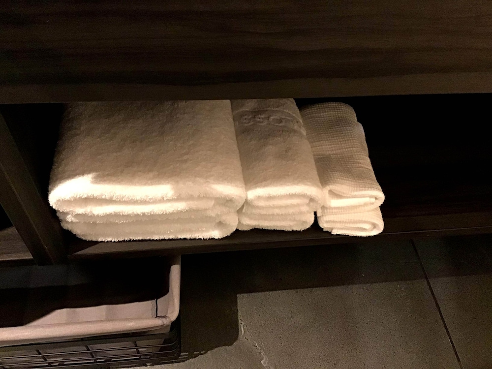 デラックスコーナーキングルーム 31平米 禁煙 バスルーム0 | THE BLOSSOM HIBIYA