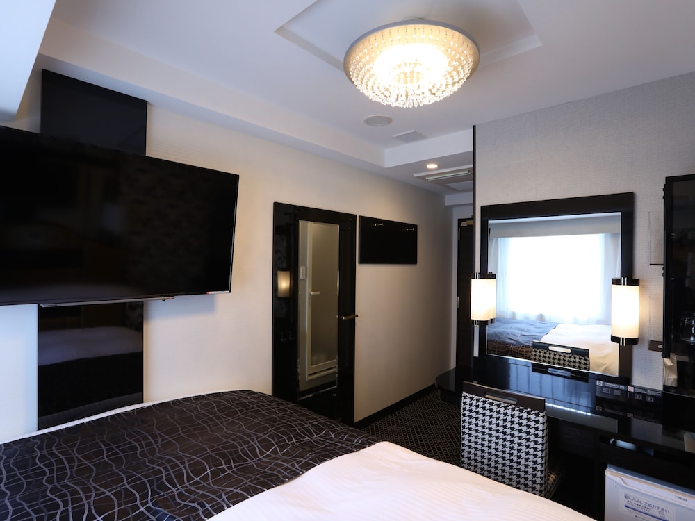 スーペリアルーム (2名利用) 禁煙 11平米 客室1 | アパホテル〈新宿 歌舞伎町中央〉