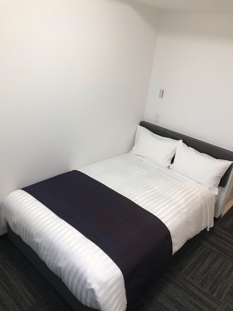 スタンダードセミダブル 客室1 | 御徒町アーバンホテル