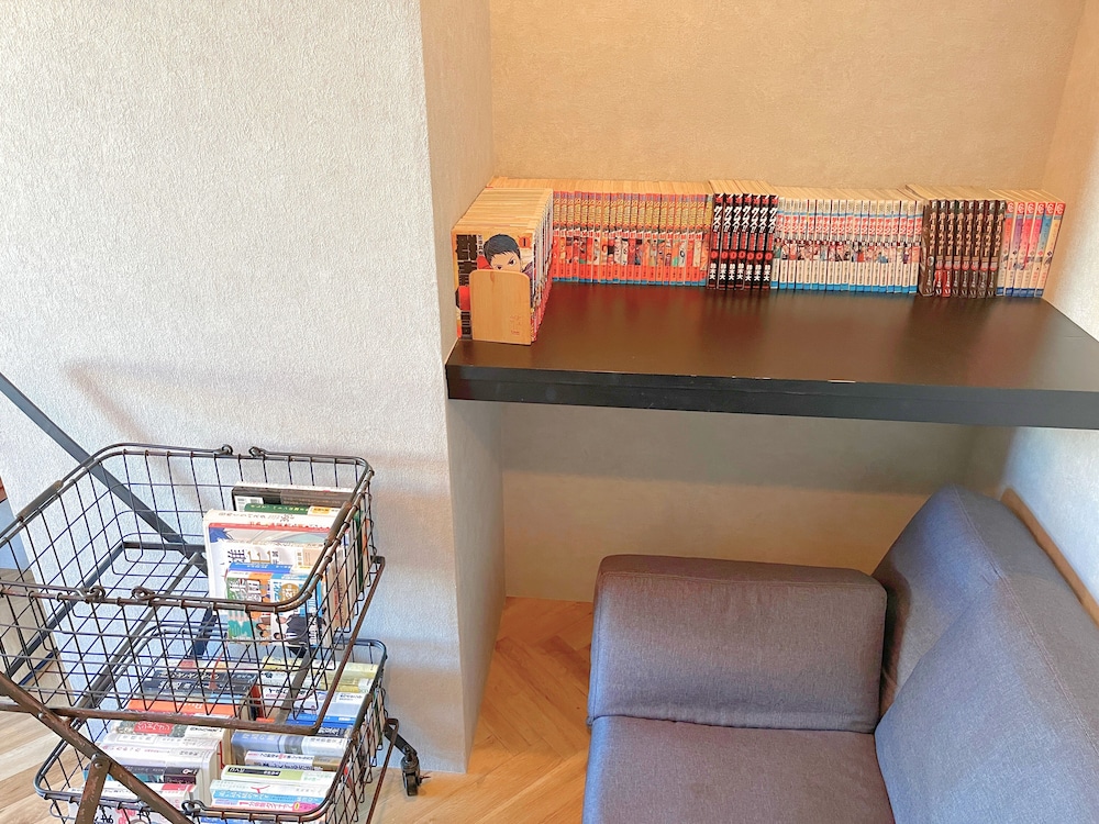 コンフォート ダブルルーム ダブルベッド 1 台 リビング エリア0 | Book Tea Bed 新宿御苑