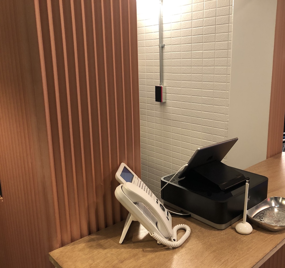 フロント1 | Book Tea Bed 新宿御苑 フロント1 | Book Tea Bed 新宿御苑