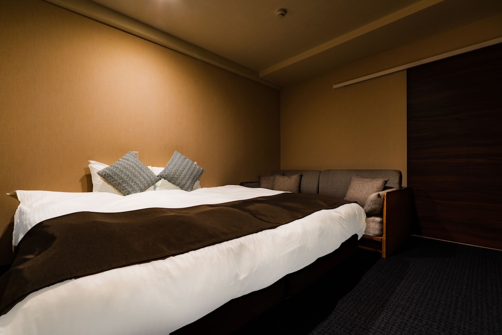 プレミアム スイート ベッドルーム (複数) シティビュー 客室4 | ランドーレジデンスすすきのスイーツ