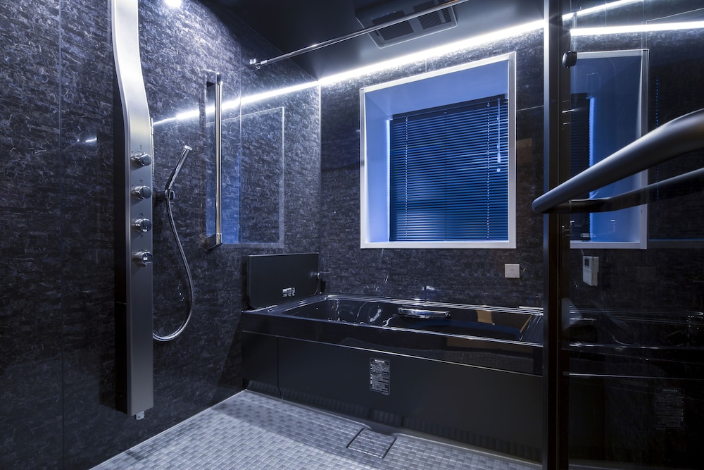 プレジデンシャル スイート ベッド (複数台) 禁煙 スパ浴槽 ジェットバス0 | ランドーレジデンス広島スイーツ