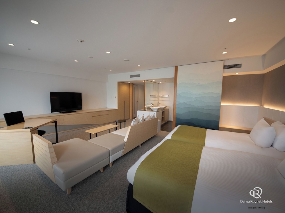 ジュニアスイート TRAIN VIEW 禁煙 客室1 | ダイワロイネットホテル京都テラス八条 PREMIER