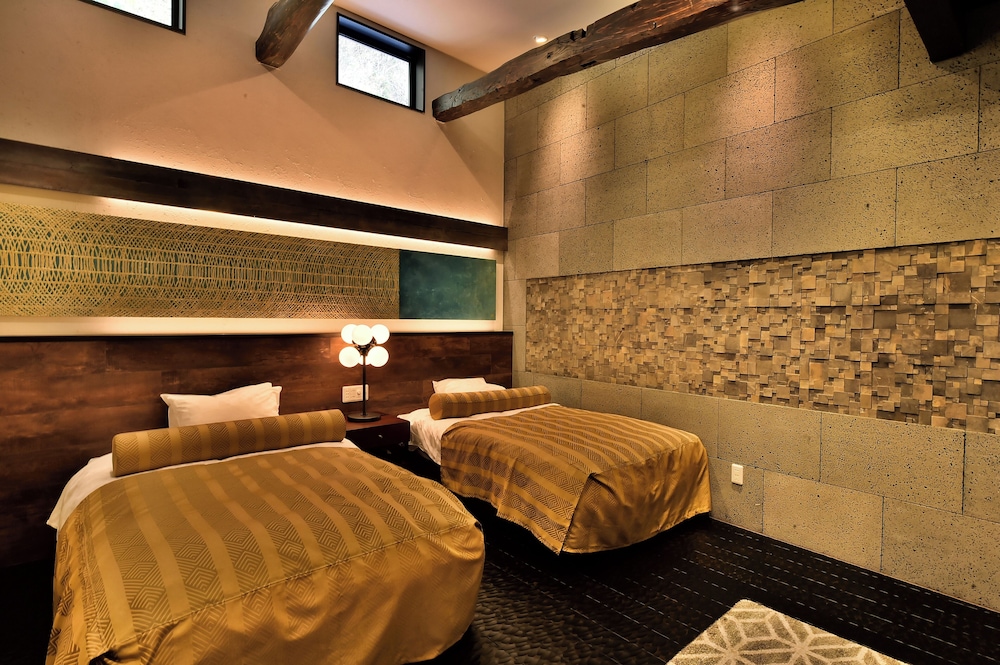 [瑪瑙] 温泉露天風呂付客室 夕日百選の堂ヶ島と駿河湾を一望 禁煙 客室2 | 繭二梁