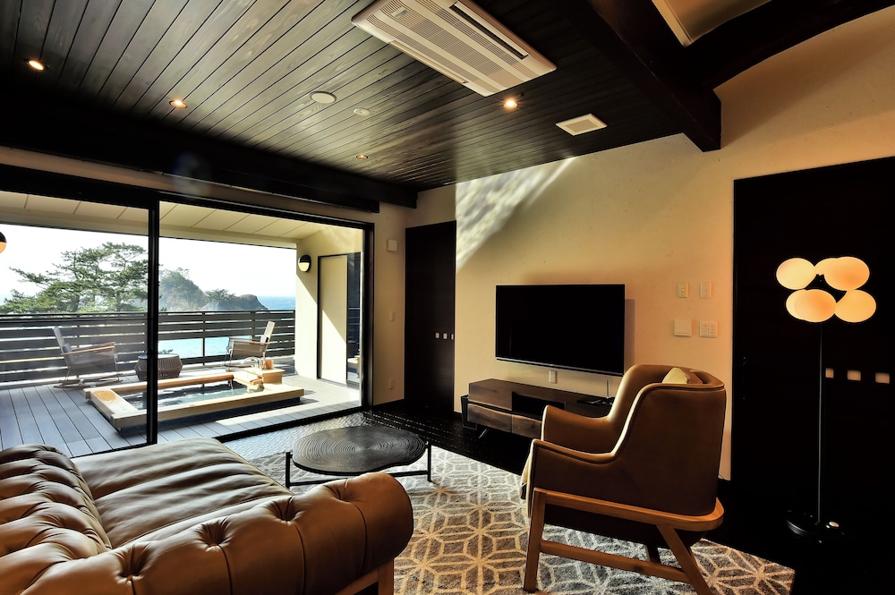 [瑪瑙] 温泉露天風呂付客室 夕日百選の堂ヶ島と駿河湾を一望 禁煙 | 繭二梁