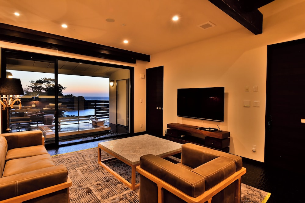 [玻璃] 温泉露天風呂付客室 夕日百選の堂ヶ島と駿河湾を一望 禁煙 | 繭二梁