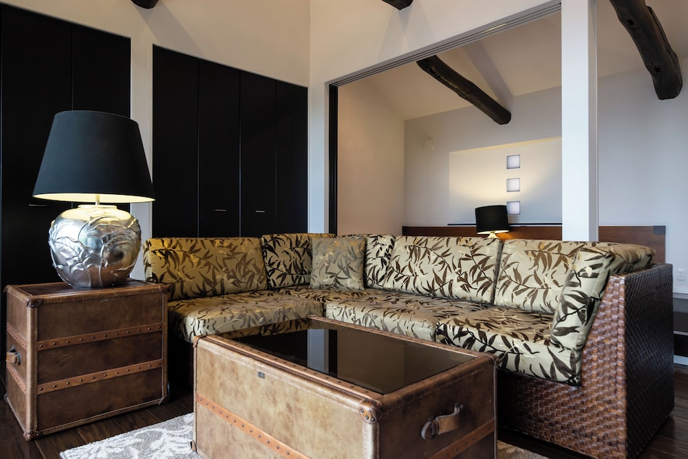 [虹の端] 露天風呂付客室 禁煙 | 富岳群青