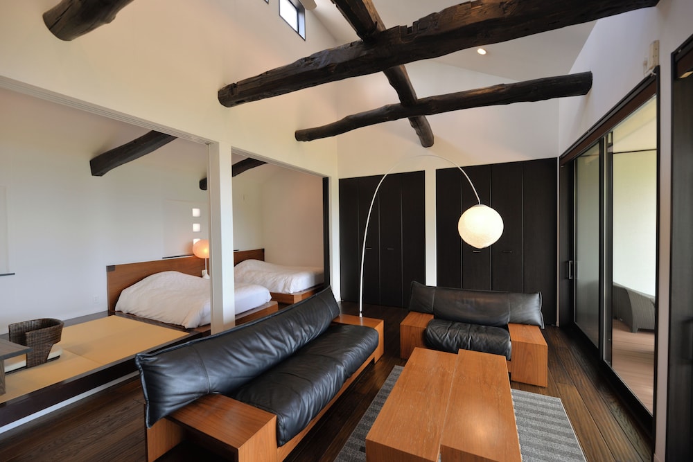 [山の音] 露天風呂付客室 禁煙 | 富岳群青