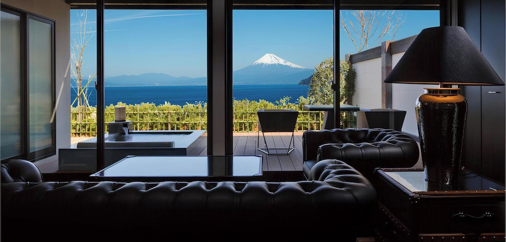 メインイメージ | 富岳群青