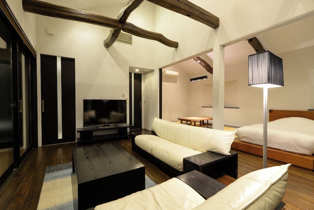 [雲引き] 露天風呂付客室 禁煙 | 富岳群青