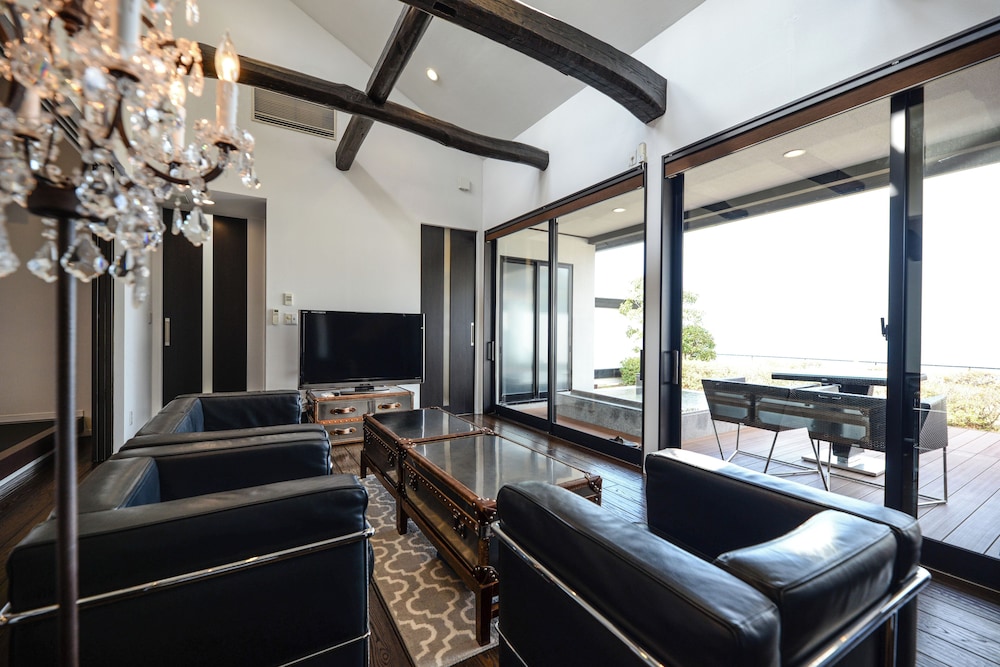 [潮満つ] 露天風呂付客室 禁煙 | 富岳群青