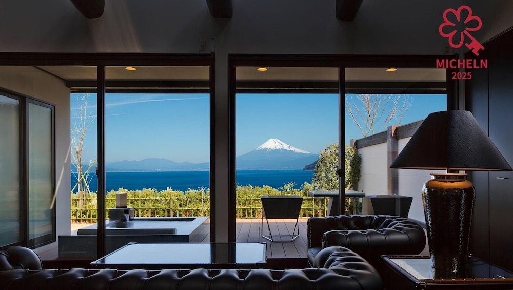 メインイメージ | 富岳群青