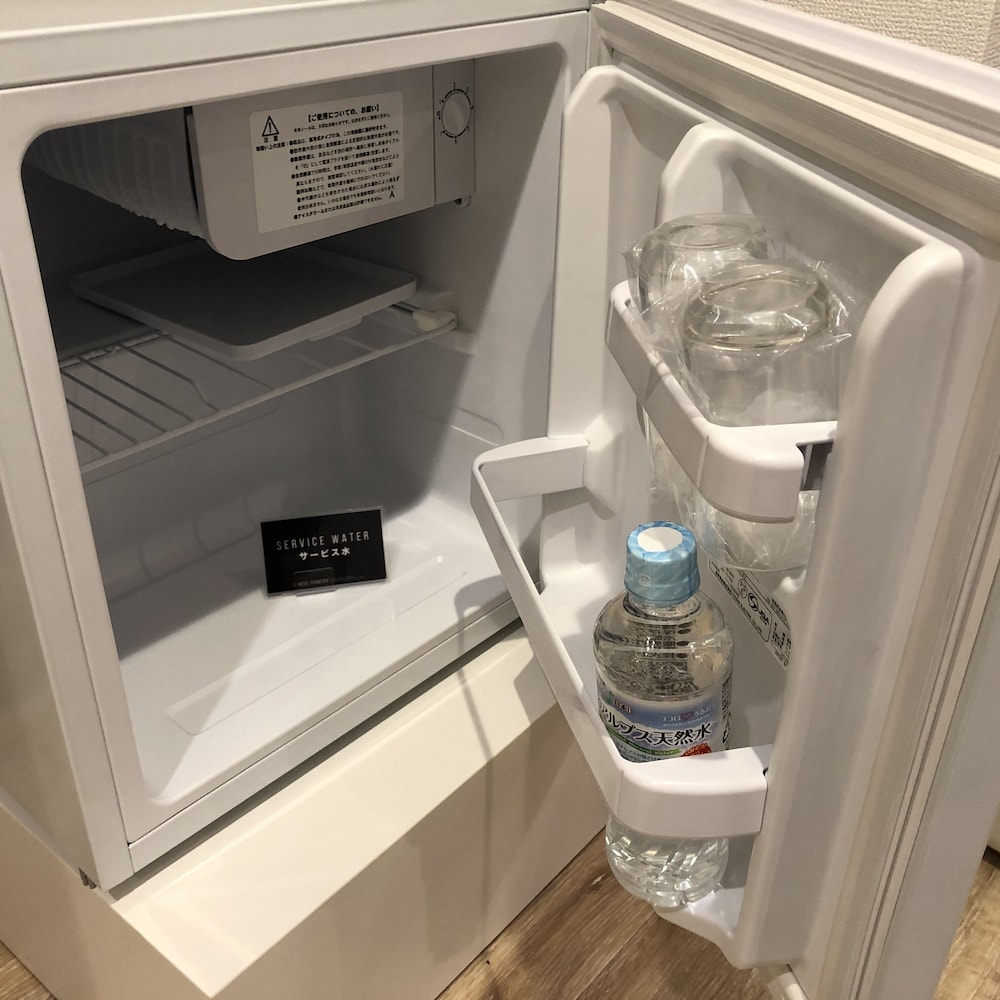 ベーシック ルーム ダブルベッド 1 台 禁煙 客室の設備とサービス1 | ホテルフロンティア - 大人限定