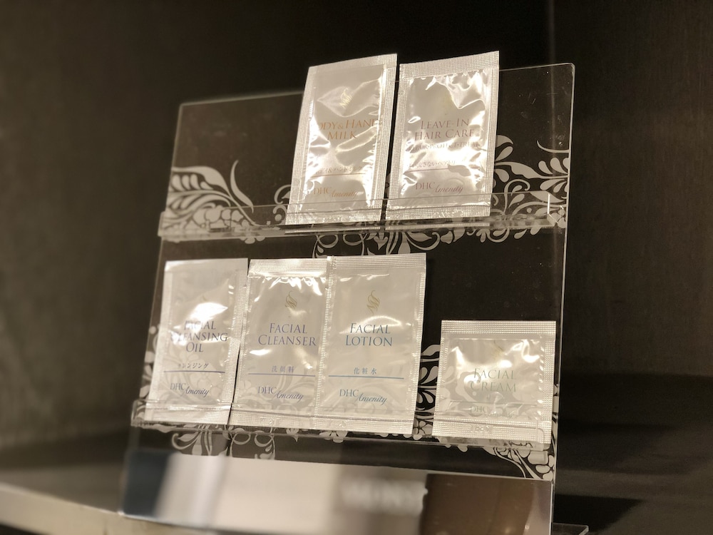 ベーシック ルーム ダブルベッド 1 台 禁煙 バスルーム4 | ホテルフロンティア - 大人限定