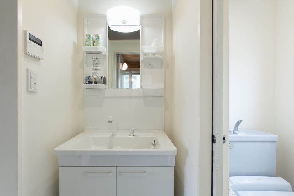 4人部屋 バスルーム付 バスルーム1 | 44824 ココロイン浅草蔵前 (心心樂)