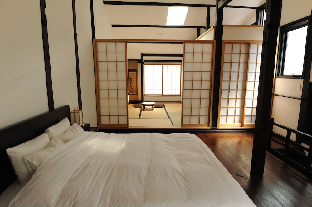 町家一棟まるまる | Canal House Takasegawa