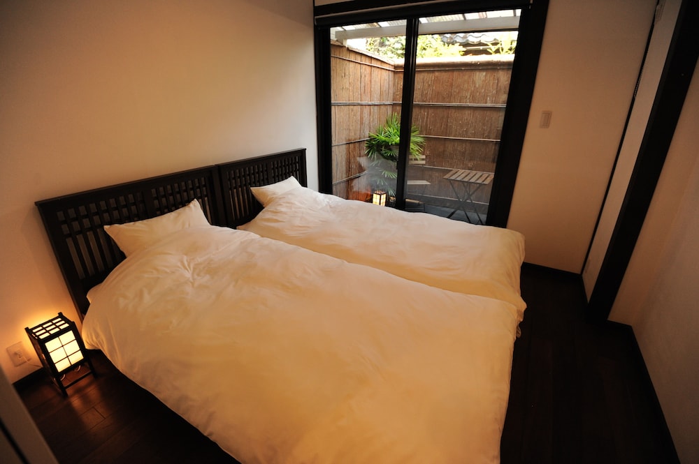 町家一棟まるまる 客室4 | Canal House Takasegawa