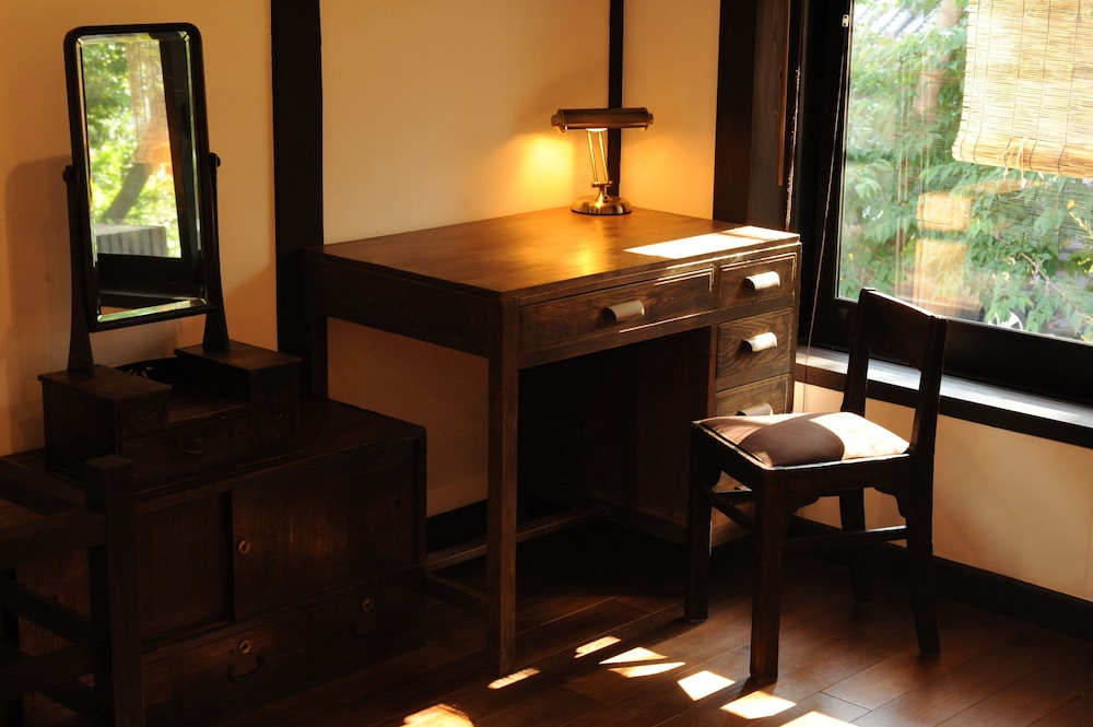 町家一棟まるまる リビング エリア0 | Canal House Takasegawa