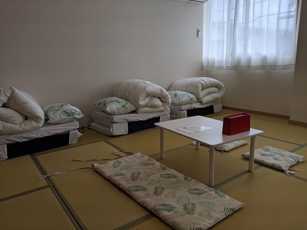 富士山眺望10畳和室 客室3 | 街のホテル