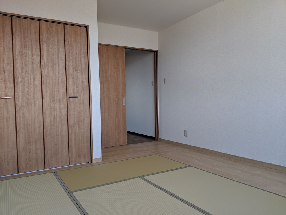 富士山眺望6畳和室 | 街のホテル