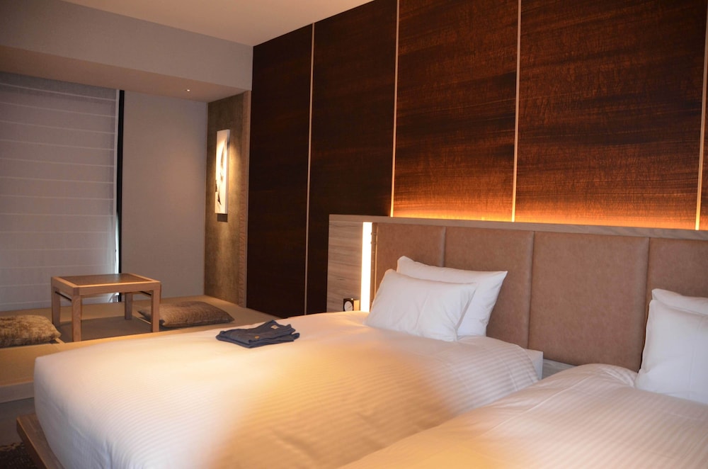 コンフォートデラックスツイン 和 (NAGOMI) 禁煙(大人最大2名) 客室2 | THE BLOSSOM HAKATA Premier