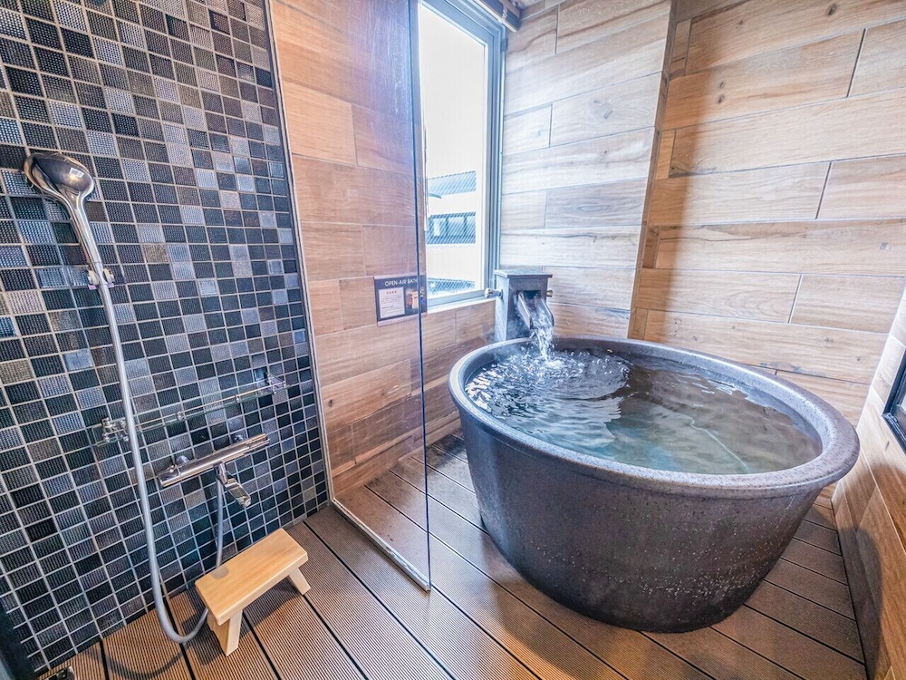 [洋モダンモデレート和洋室]　露天風呂付き　禁煙 客室1 | リブマックスリゾート草津温泉