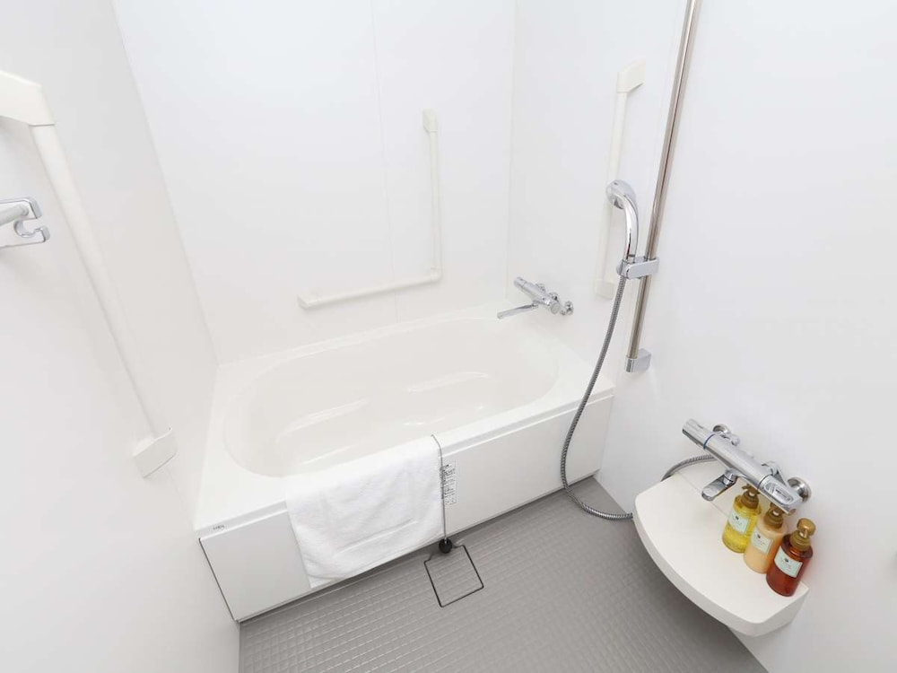 アクセシブルルーム禁煙 バスルーム1 | 変なリゾート&スパ 関西空港